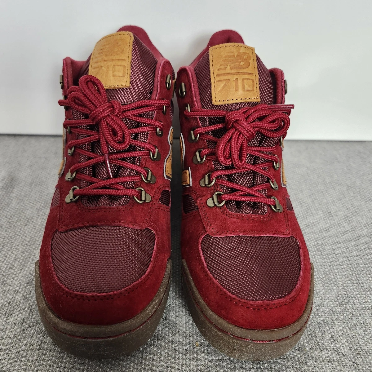 New Balance H710CTR Boots Mens Size 7.5 Red Suede Hiking Trail Lug Sole