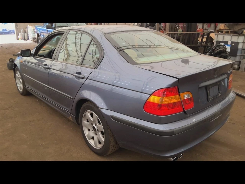 Passenger Right Caliper Front Convertible Fits 92-95 01-06 BMW 325i 6627647 - Image 3 of 4