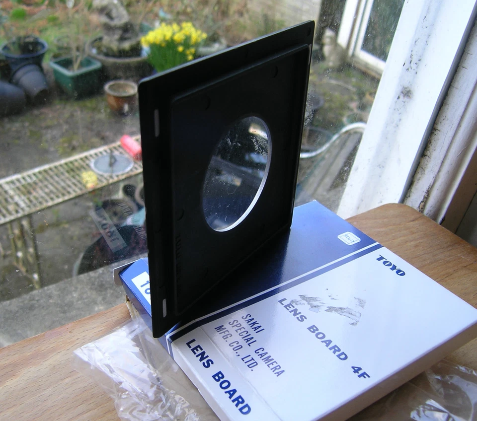 genuine Toyo field  5x4  45A for compur 2 lens board 11cm square 50.4mm hole - Image 3 of 3