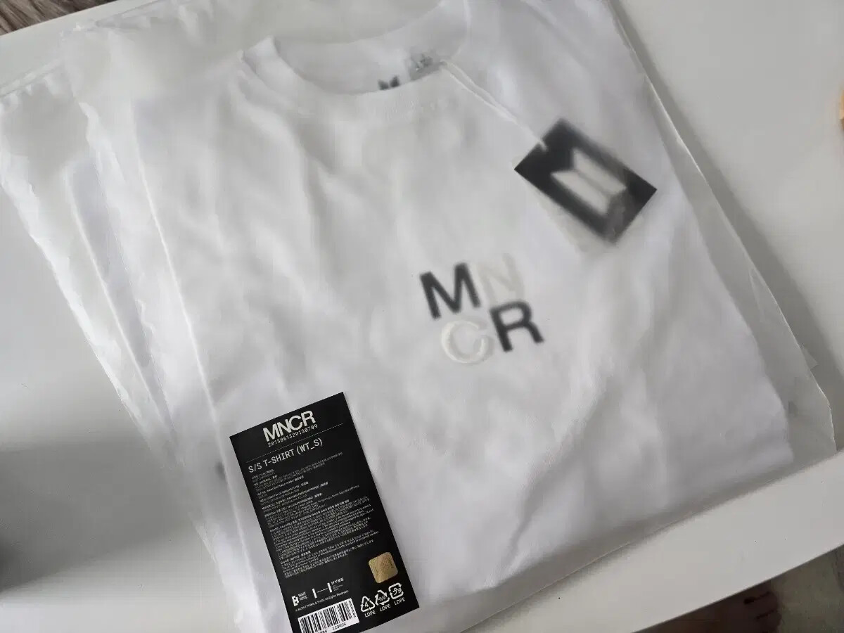 bts Monochrome popup store White Short Sleeve T Shirt S, L