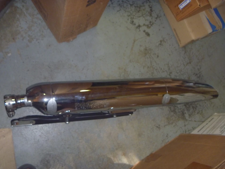 Silenciador de escape OEM 06-14 Yamaha XV1900 Roadliner Stratoliner 1 1D7-14710-00 Foto 2 de 2
