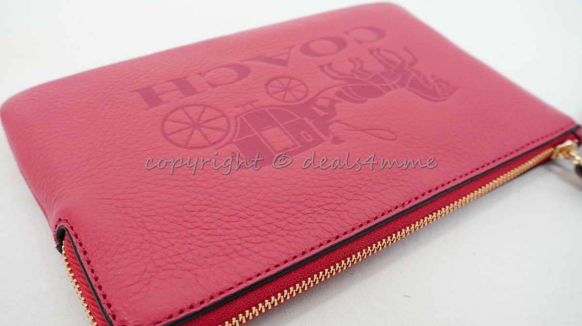 Coach C4464 Large Corner Zip Wristlet Horse And Carriage in Coach C4464 Large Corner Zip Wristlet Horse And Carriage in