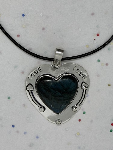 Labradorite 925 Silver Gemstone Heart Pendant Jewelry & Wings Earring Set - Picture 12 of 16