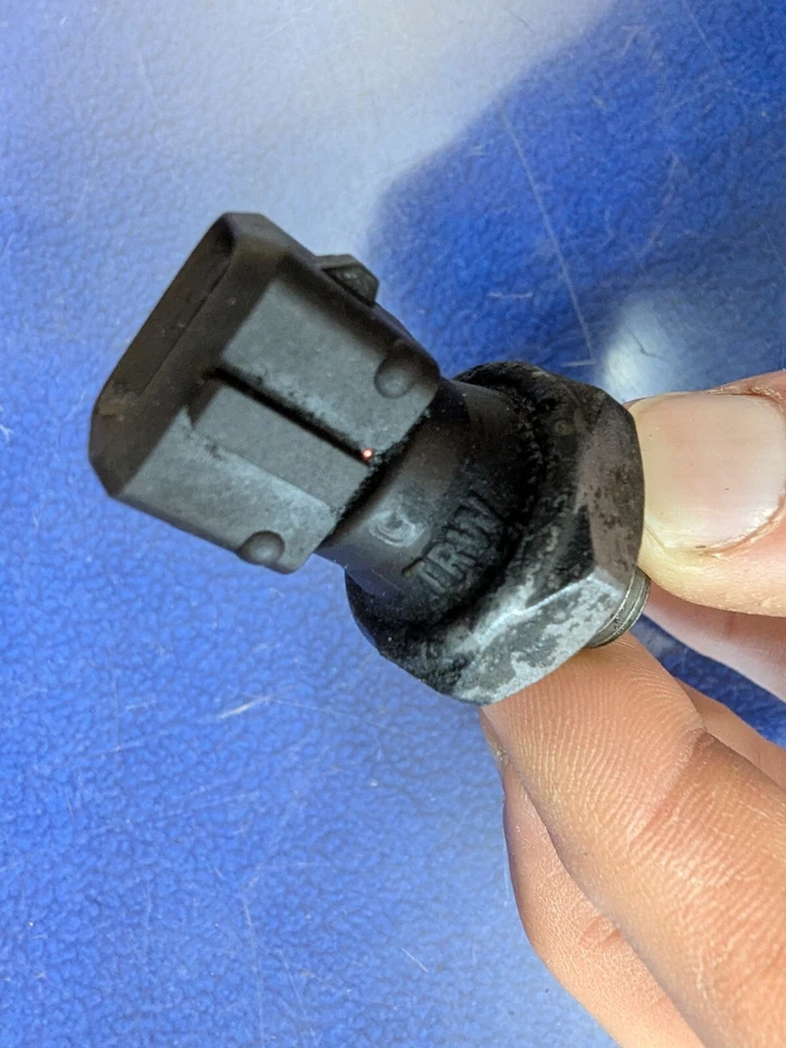 oem TRW V20-73-0123 Oil Pressure Switch BMW HONDA LAND ROVER Foto 4 de 4