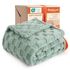 GentleSoft Throw Blanket for Couch - Checkered Throw 50" x 60" Sage Green