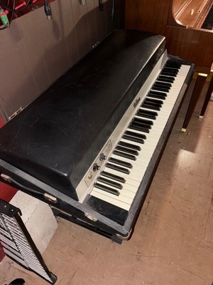 Fender Rhodes Mark I Stage 73-Key Electric Piano Black Rounded Top