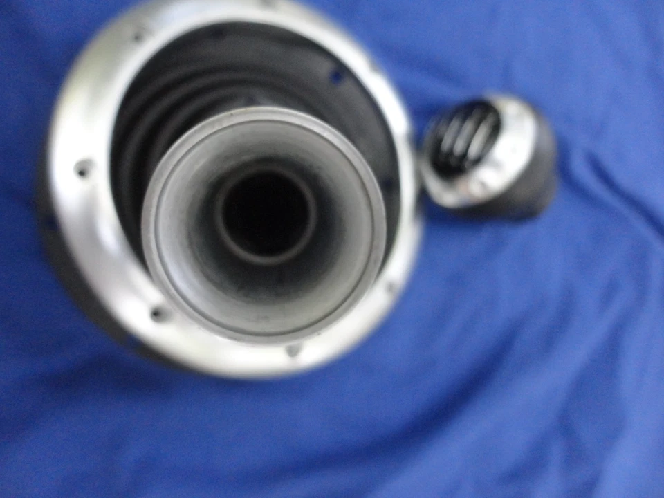 AUDI TT 200-2006 Audi TT Quattro MK1 6 Speed Shift Shifter Boot Knob Bezel USED - Image 2 of 3