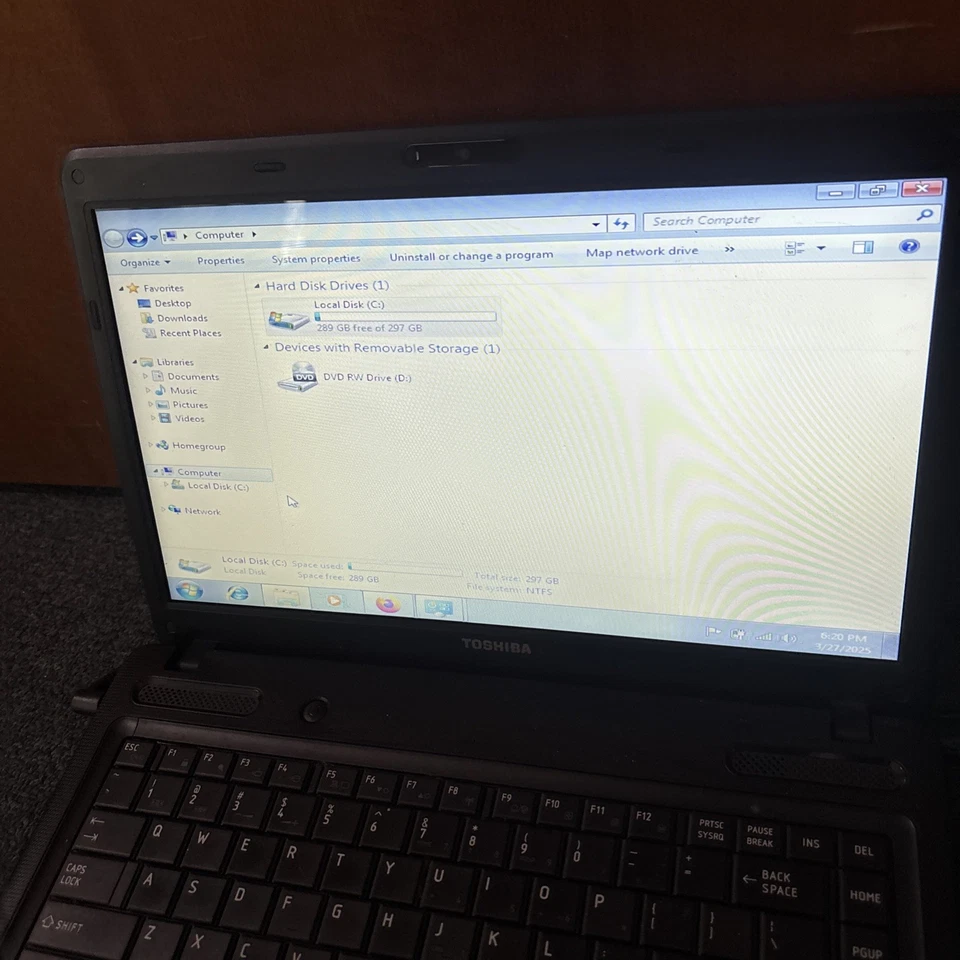 Toshiba Satellite C640 Laptop 300GB HDD 2GB RAM DVD Win 7 - Image 3 of 4