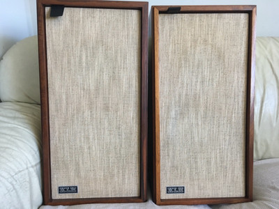 Vintage KLH model 17 speakers