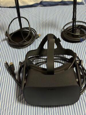 Oculus Rift CV1 VR Virtual Reality Headset Full Set Black Good