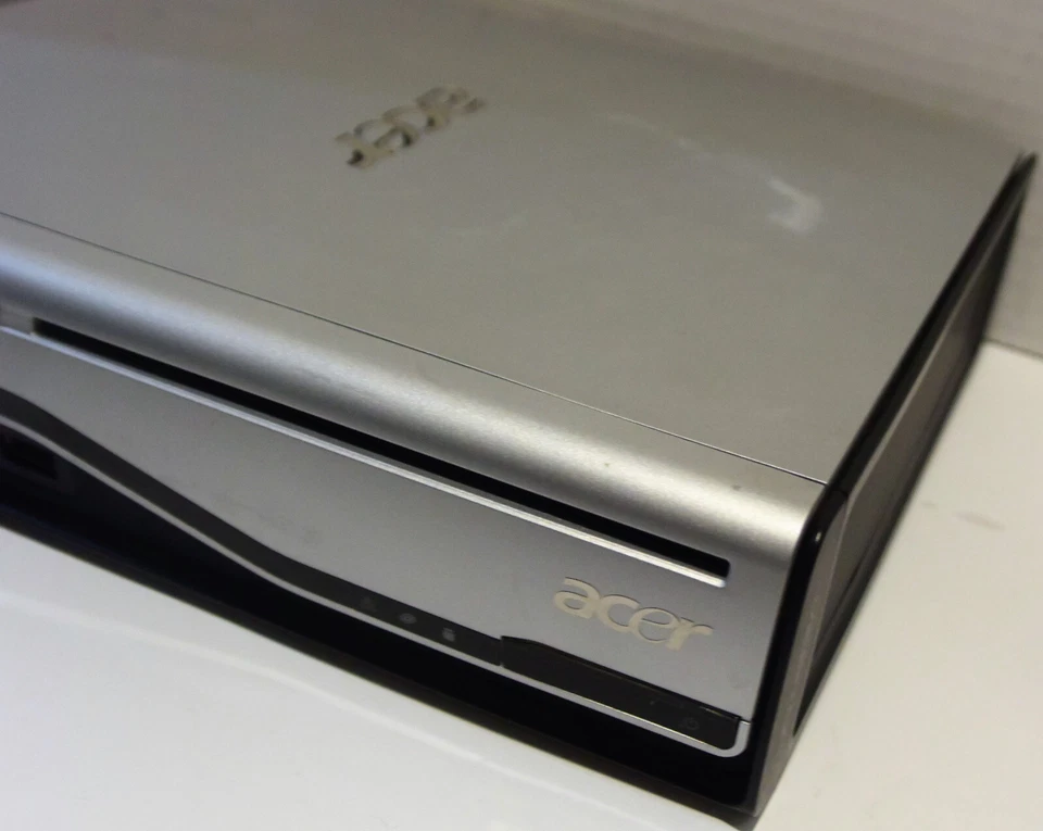 Acer Veriton L410 PC Desktop (AMD Athlon 64 X2 2.20GHz 1GB 160GB Win 7 WIFI) PC - Image 3 of 4