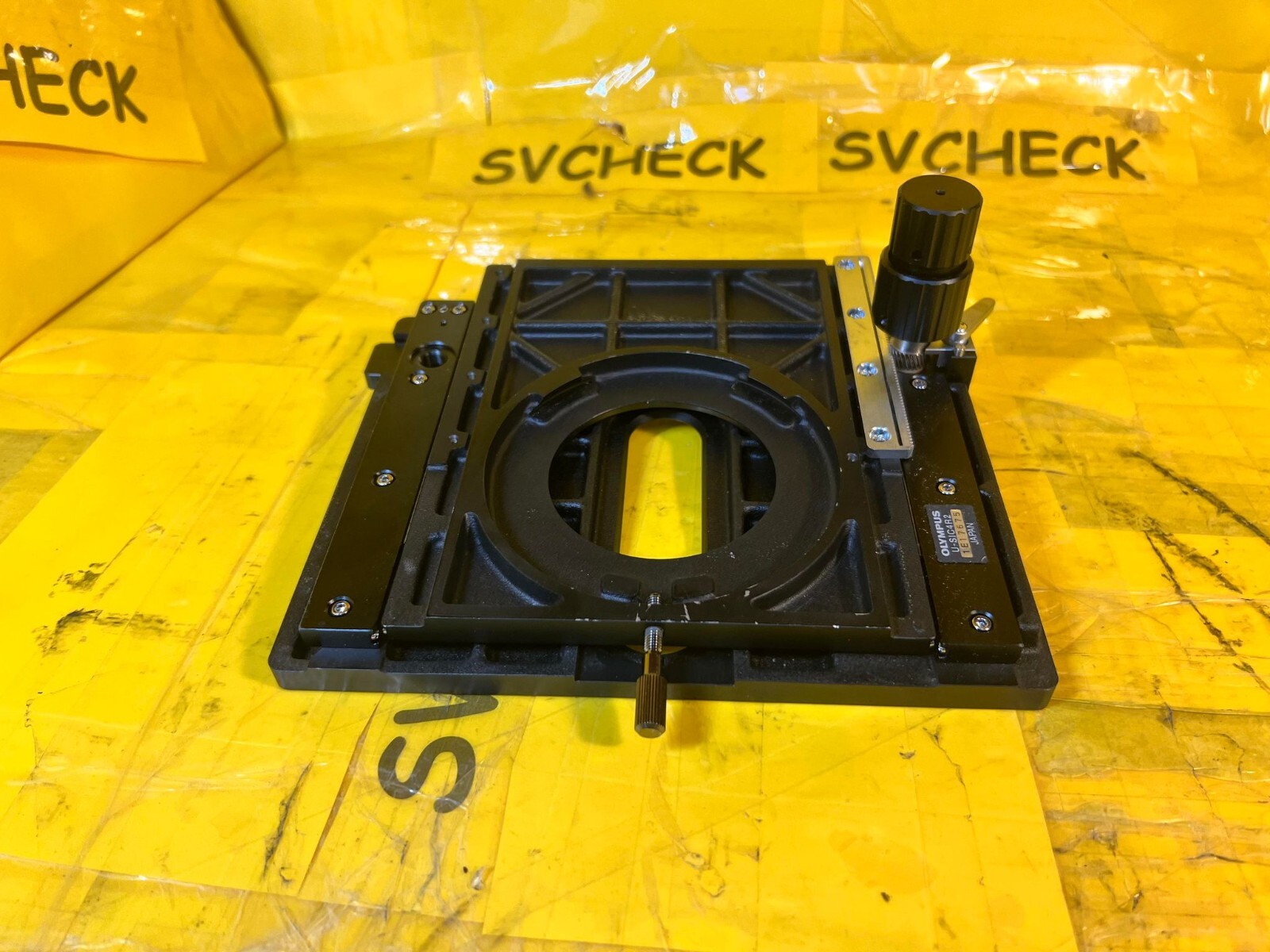 OLYMPUS U-SIC4R2 Microscope Stage with Plate