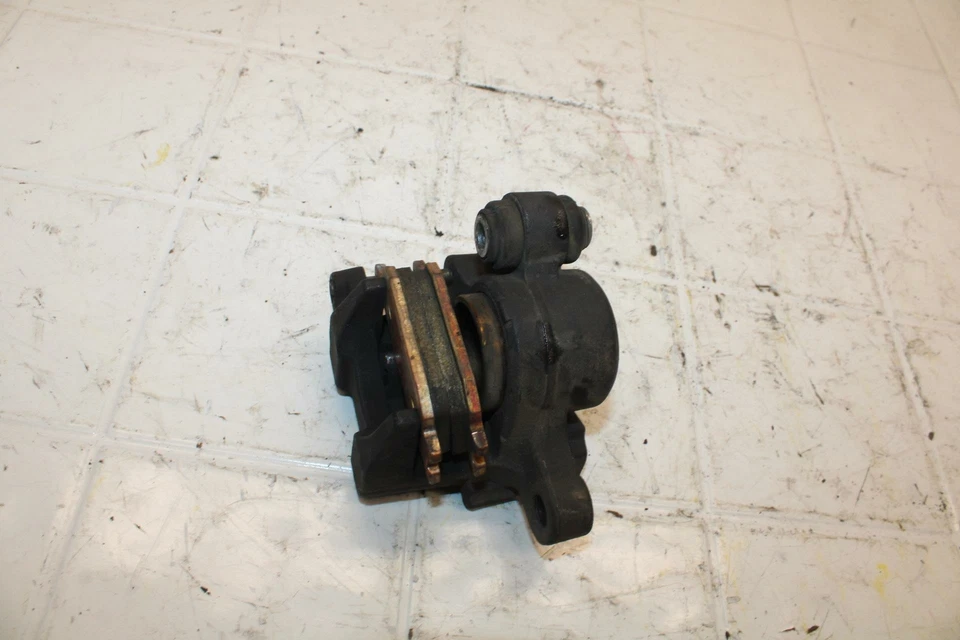 06-07 PINZA FRENO DELANTERA DERECHA SUZUKI BANDIT 1200S ABS BB21 Foto 2 de 4