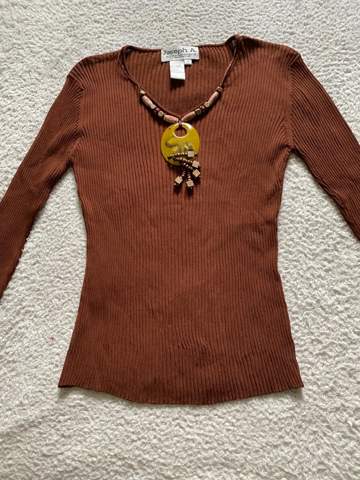 Joseph A. Suéter Pullover Niña Manga Larga Cuello en V con Collar Marrón Talla XL Foto 2 de 4