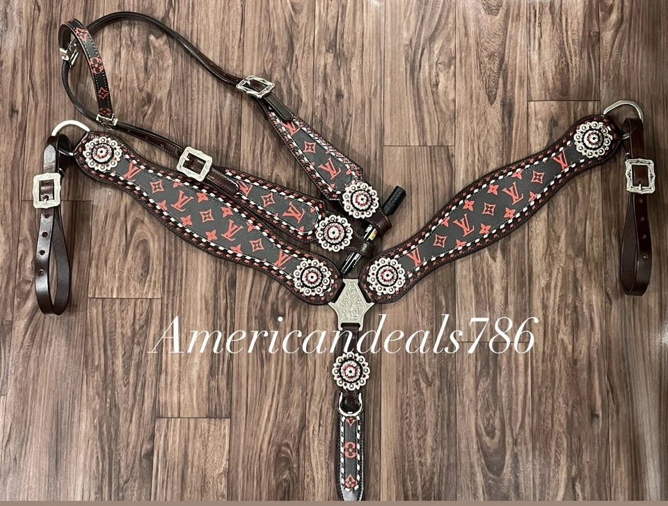 Juego de tachuelas bling de cuero marrón occidental con puntada de ciervo blanca y roja Foto 3 de 3