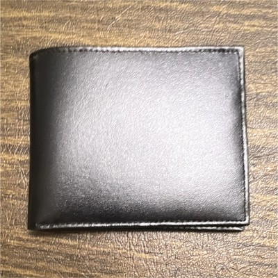 Men s Black Solid Bifold Wallet w/ Credit Card Slots, Folding Design