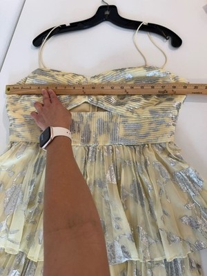 green emerald velvet dress Rent Self-Portrait Metallic Jacquard Tiered Midi Dress in Yellow main image 1