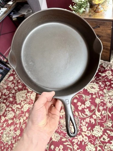 Vintage RESTORED Griswold No. 8 Small Block Logo Cast Iron Skillet 1939-1944