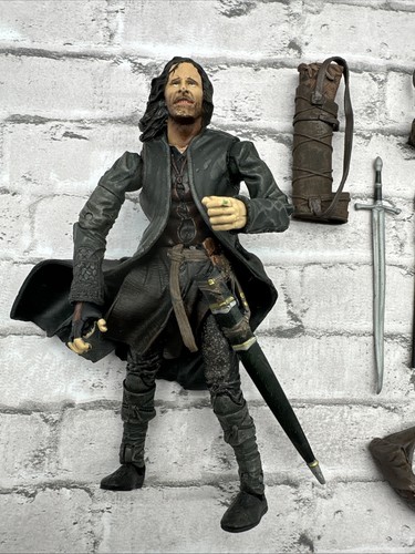 Toybiz Herr der Ringe Fellowship ARAGORN Pfeil Figur Strider KOMPLETT - Bild 2 von 4