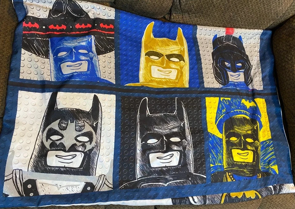 9S! UAU! Fronha de microfibra reversível BATMAN LEGO - Imagem 2 de 2