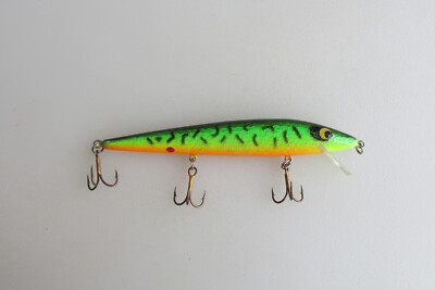 Lot #2500 Smithwick Rogue Rattle Jerkbait VG Condition