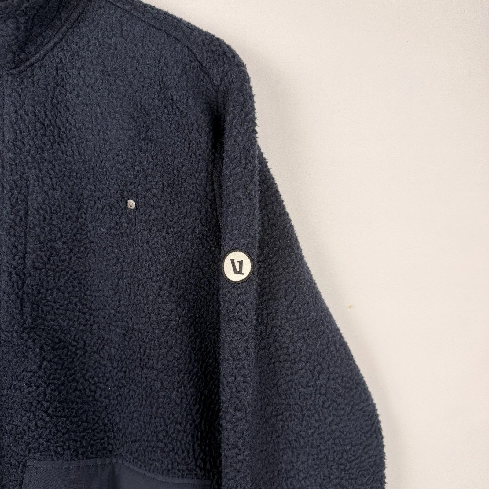 Vuori Idyllwild Sherpa Jacket Men's Size Large Navy Blue Full Zip Logo - product detail image 6