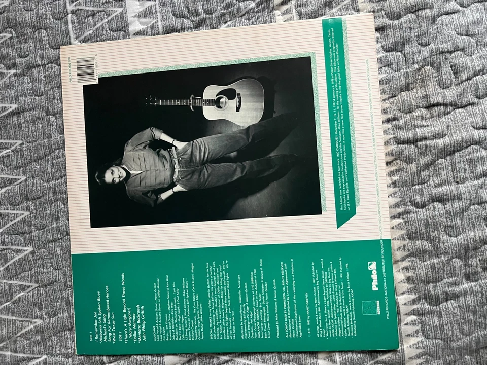 NANCY GRIFFITH THERE'S A LIGHT BEYOND THE WOODS ORIG VINYL  1986 LP VG++/VG++ - Image 3 of 3