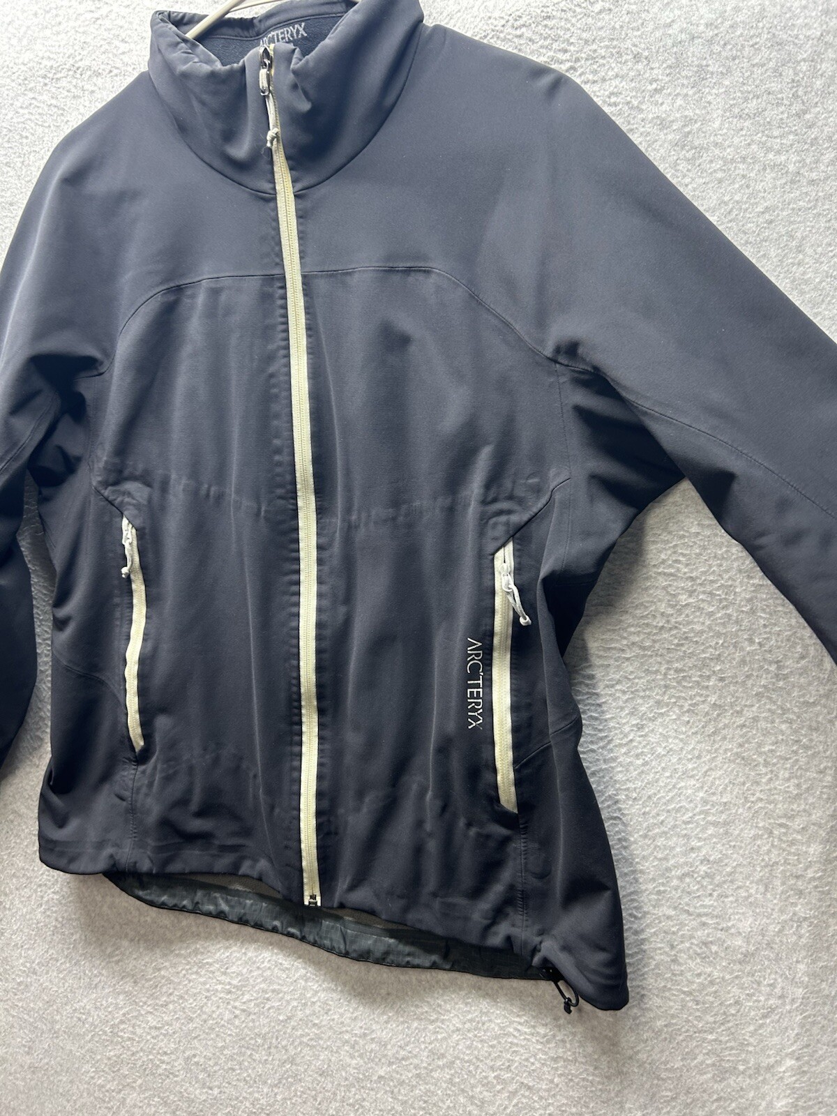 Arc'teryx Lightweight Softshell Jacket Windstoppe… - image 3