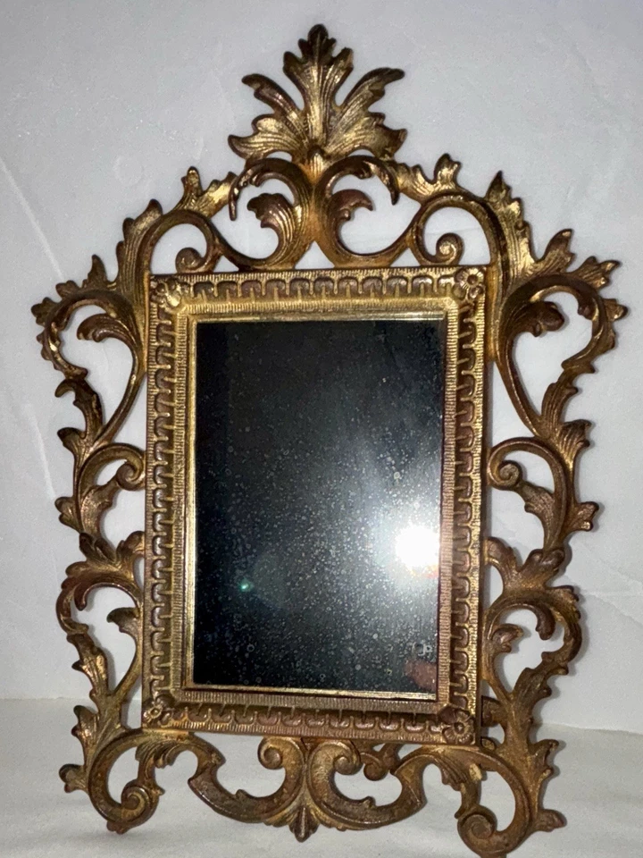 Antiguo soporte caballete espejo mesa latón ornamentado Art Nouveau Foto 2 de 4