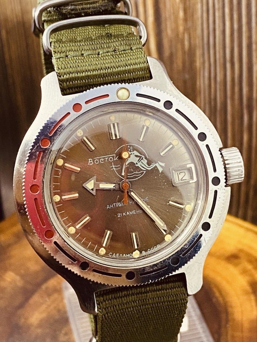 ヘビ柄腕章四つ Rare Watch Vostok Titanium 2416Б Amphibian 21 Jewels Soviet USSR