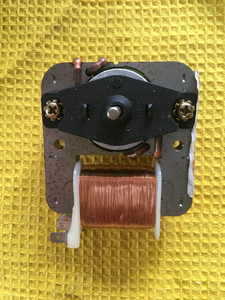 KÜHLGEBLÄSEMOTOR WIE IN MIKROWELLEN TISCHVENTILATOREN ETC.