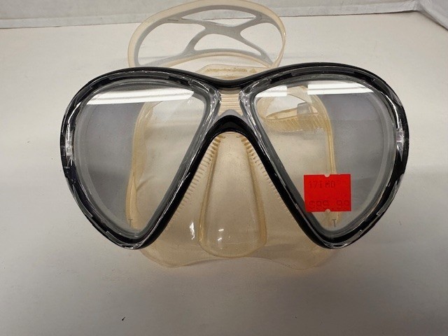 Mares Liquidskin X-VU MASK, Two Lens, Low Volume, Scuba Diving, FreeDiving, Used