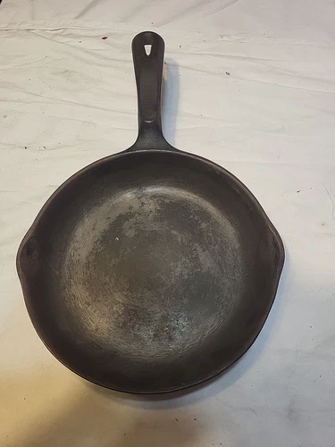 Wagner 1891 Cast Iron Skillet 8 Inch Sits Flat No Wobble or Spin