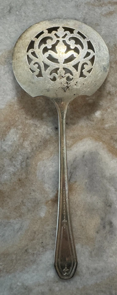 Servidor de tomate pieza sólida Hampton Court placa de plata 1926 corona de Oneida plata Foto 3 de 4