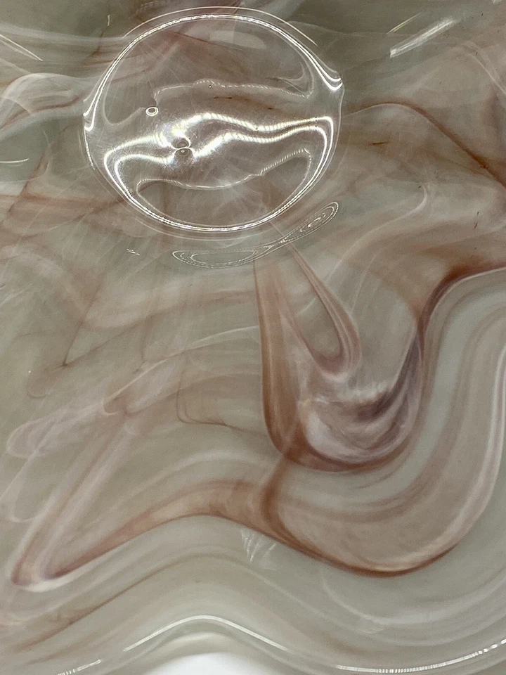 Plato de mesa de vidrio artístico soplado a mano de 12” - marrón claro blanco remolino - impresionante Foto 3 de 4