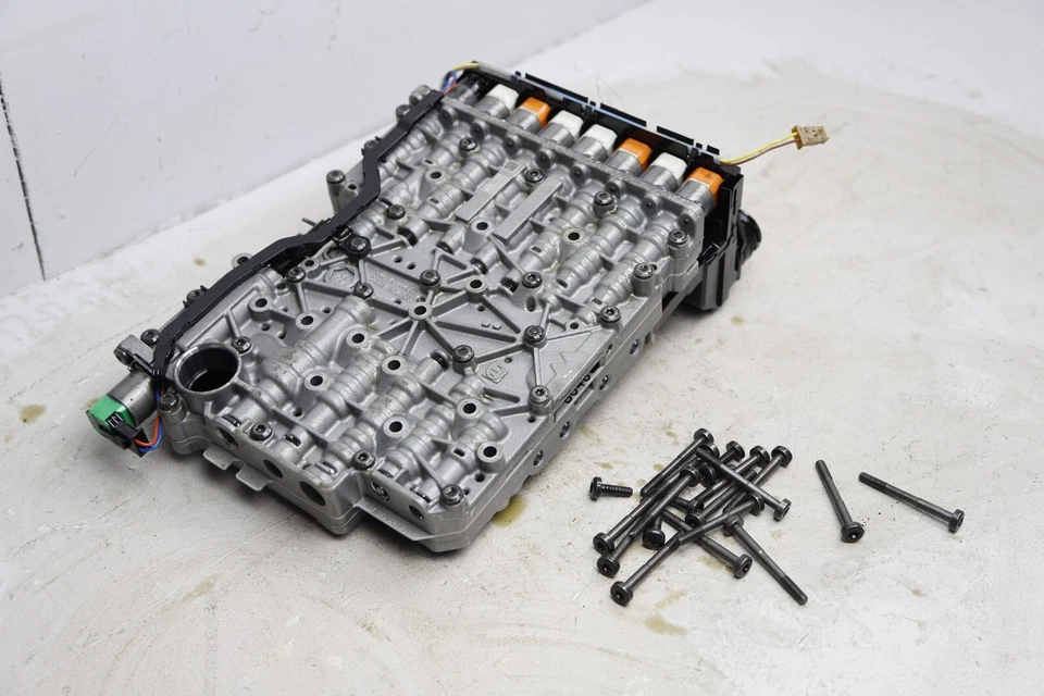 2015 BMW 328i Automatic Transmission Valve Body OEM 1090128334 - Image 3 of 4