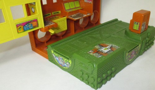 TMNT 1995 Mini Mutant SEWER WARS PLAYSET Bodacious Battleset Turtles Incomplete - Picture 8 of 8