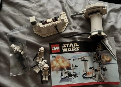 Lego Star Wars ECHO BASE 7749 Hoth Playset Missing Tauntaun Han Solo