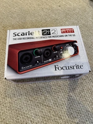 Focusrite Scarlet 2i2