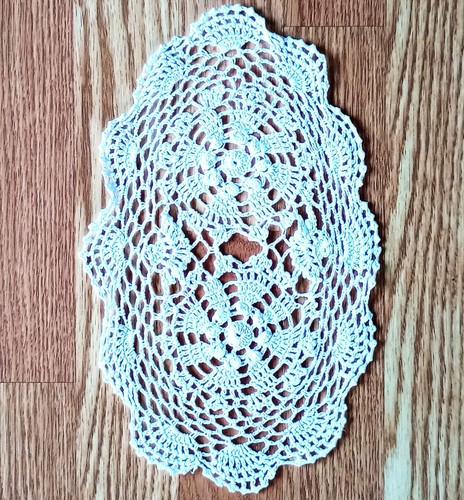Doilies Vintage Mixed Lot 12 Neutral Colors Various Shapes Sizes Decor Crafts - Picture 8 of 14