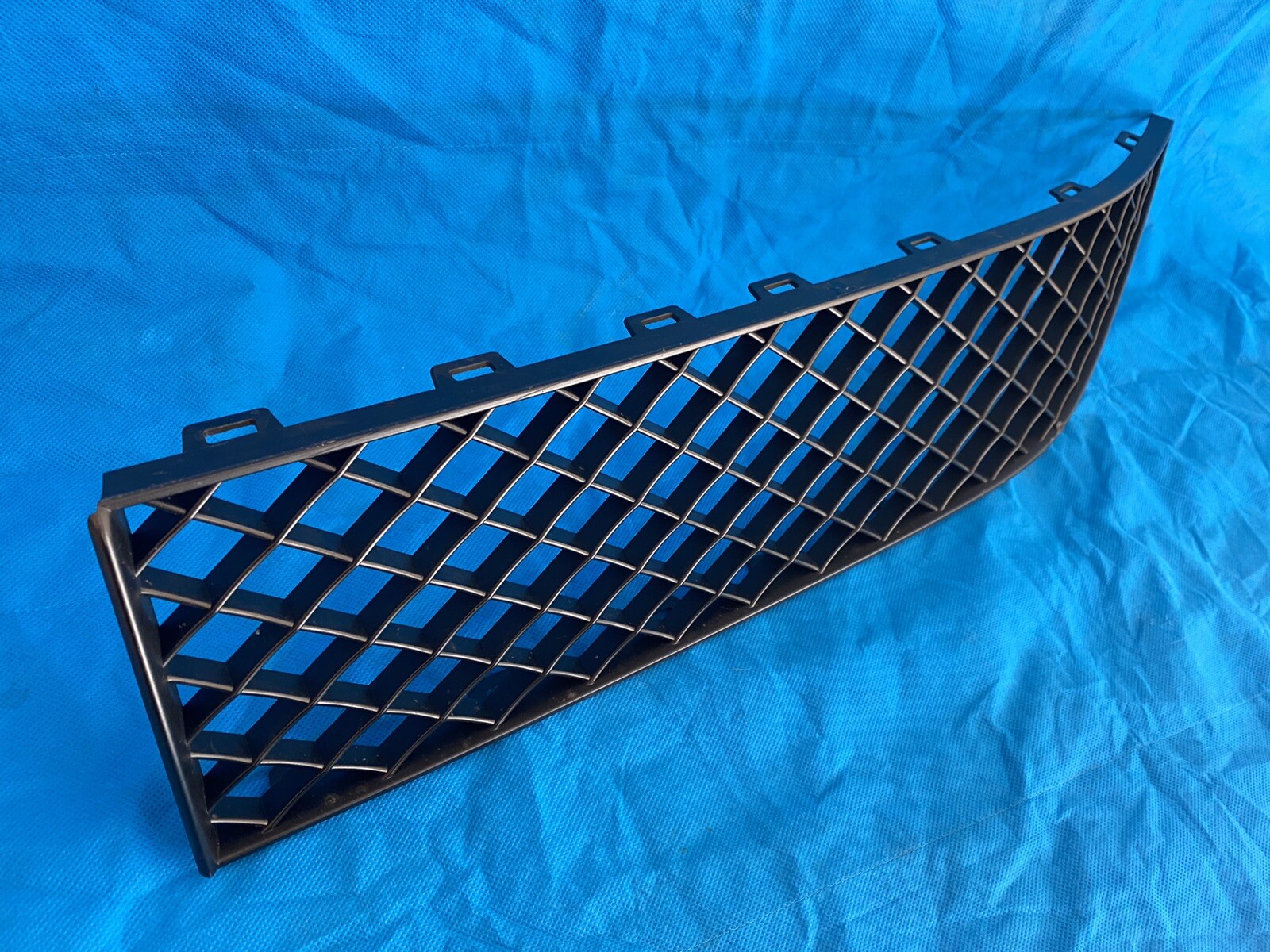 2018 Bentley Continental GT Right Front Bumper Grille 3SD807676A OEM A1