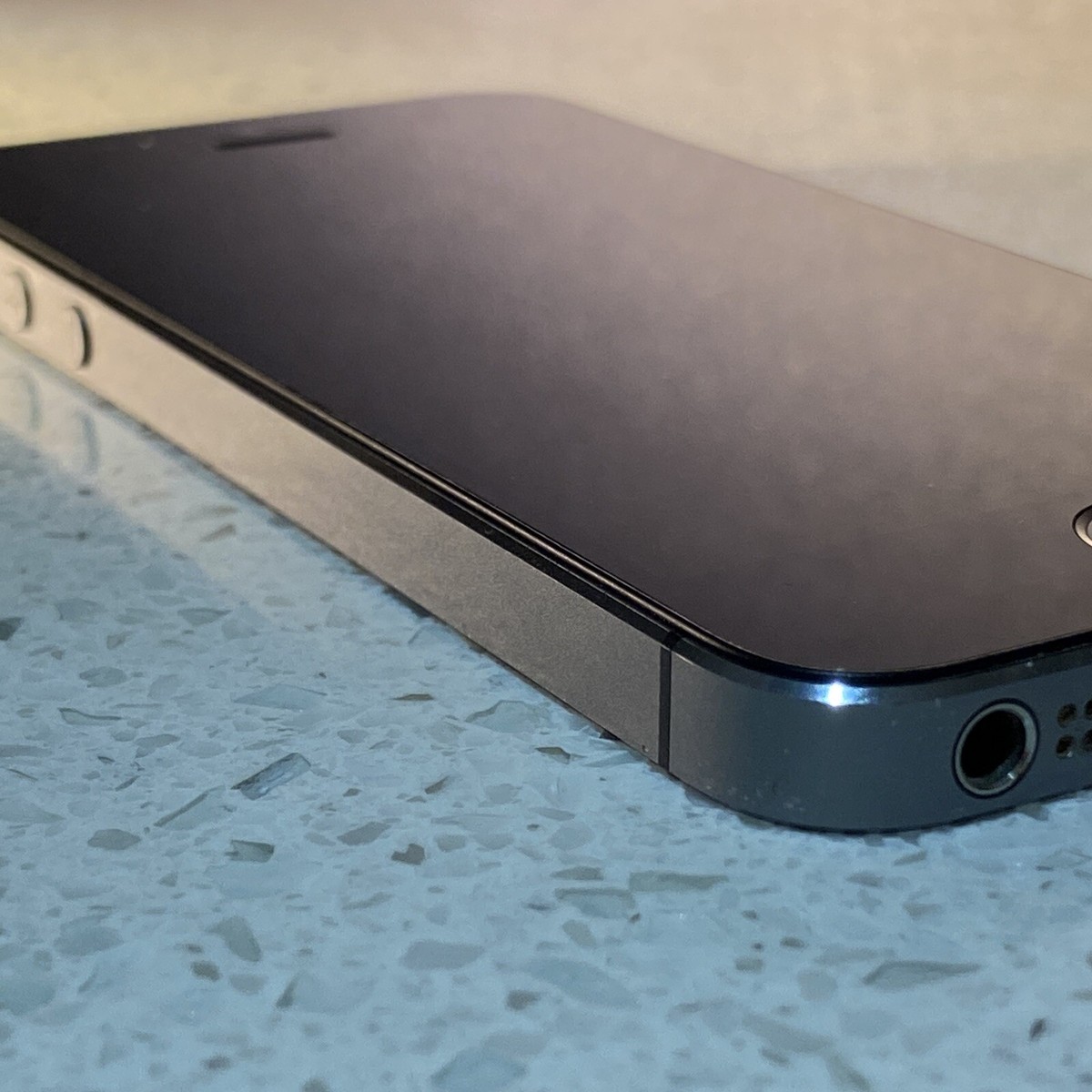 iPhone 5s 未使用　32GB APPLE IPHONE 5s 32GB Black NF355X/A Unlocked Genuine | eBay