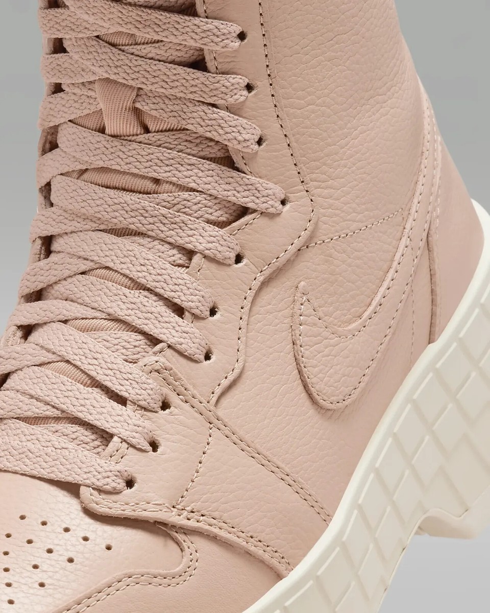 nike boot takkies