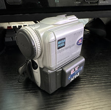 Sony Handycam DCR-PC101 MiniDV with Nightshot