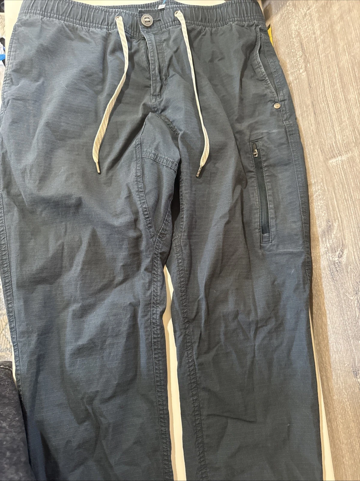 Vuori Mens Ripstop Climber Pants size Medium Blue Hiking Camp