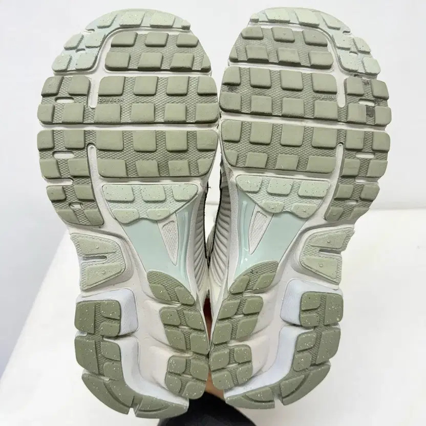 Nike Bomerro 5 Light Oerwood Sneakers Men's 270 thumbnail 4