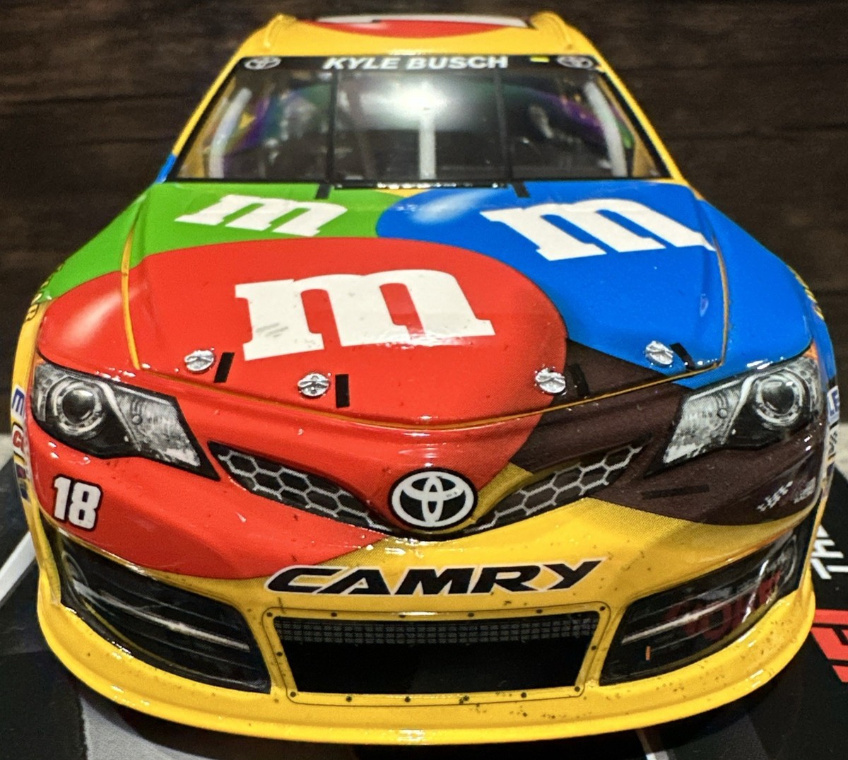 2013 KYLE BUSCH BUDWEISER DUEL WIN M&M'S TOYOTA 1/24 ACTION NASCAR