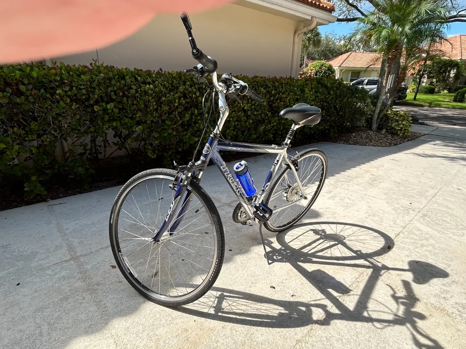 Bike/Trek 7300 Alpha Aluminum Hybrid, 20 in, blue 😉see Description for extras😉 - Image 3 of 4