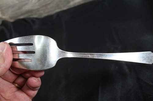 vintage Wm Rogers Mfg Co Silverplate 8” Serving Fork AA IS Art deco  - Picture 3 of 6