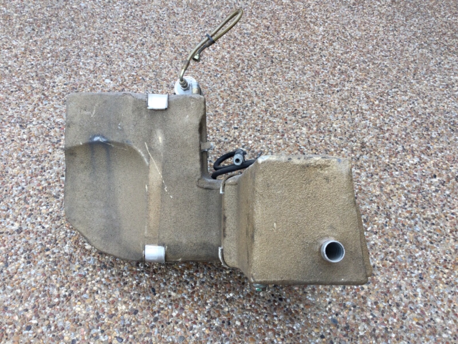 LAMBORGHINI GALLARDO COUPE OEM GENUINE LEFT SIDE GAS TANK WITH FUEL PUMP & CAP